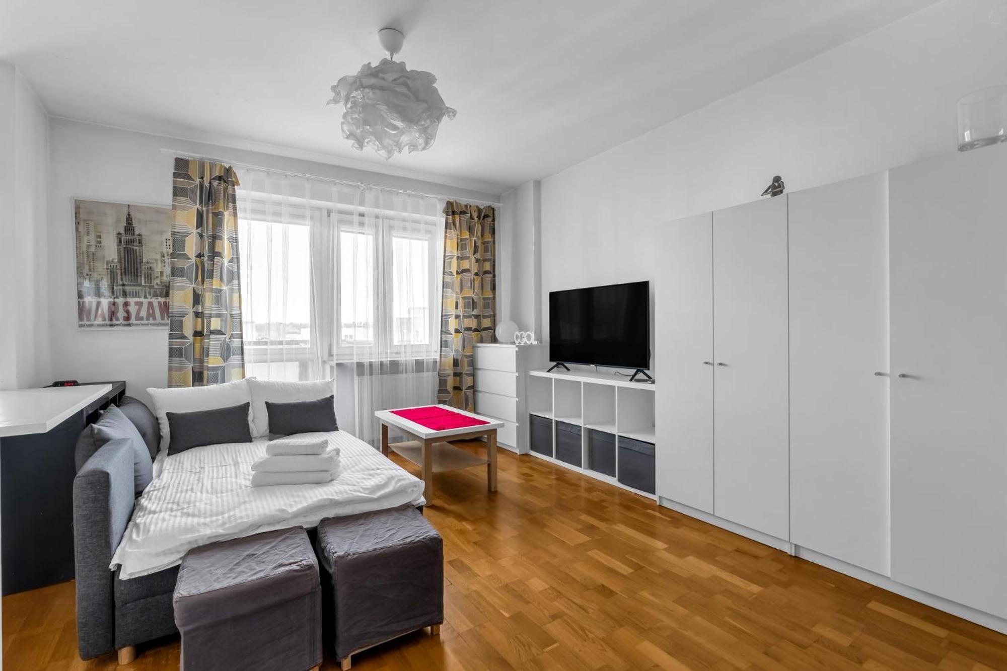 Metro Kabaty Homely Apartament *